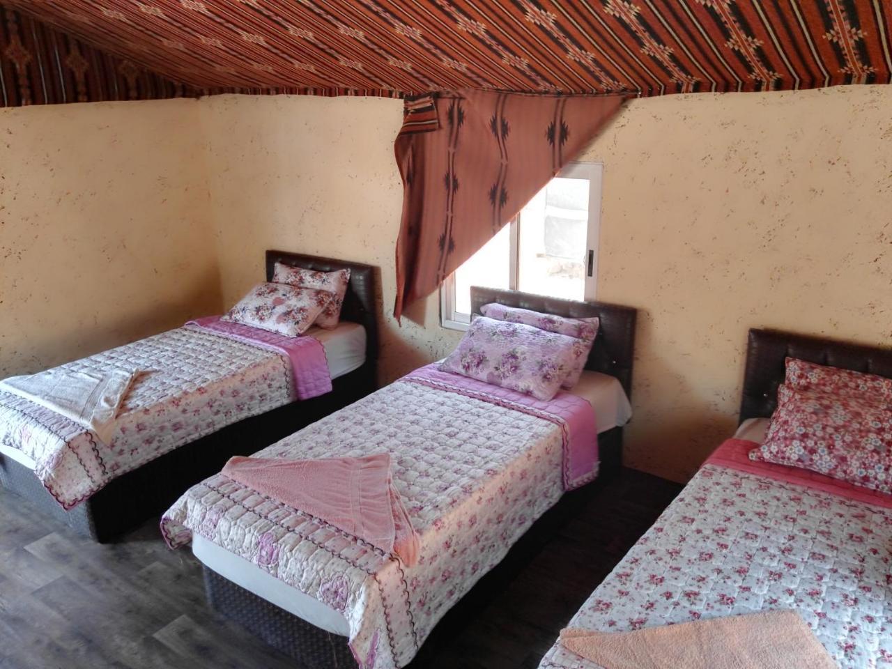 Rainbow Camp Hotel Wadi Rum Exterior foto